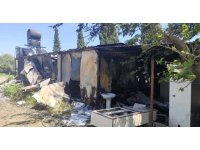 Depremzede ailenin yaşadığı 2 konteyner alevlere teslim oldu