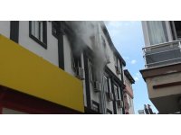 Antalya’da apartman dairesindeki yangın korkuttu: 5 kişi tedbir amaçlı hastaneye götürüldü