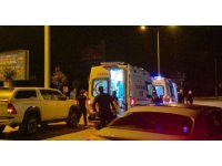 Muratpaşa’da otomobil ile motosiklet çarpıştı: 2 yaralı