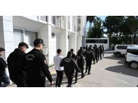 Mersin’de dolandırıcılık şebekesi çökertildi: 100 milyonluk para trafiği ortaya çıktı