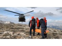 Çiriş bitkisi toplamak için gittiği dağlık alanda hayatını kaybetti