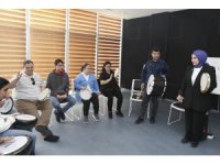 Müzikle engeller aşılıyor