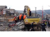 Operatör enkaz altında kaldı: 1 yaralı