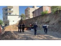 Belediyenin kazı çalışmasında kaya mezarı bulundu