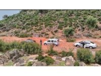 Kozan’da sağanak ve dolu hayatı felç etti: Yollar kapandı, araçlar mahsur kaldı