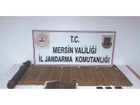 Mersin’de tarihi eser operasyonu: Tevrat ve el yazması eser ele geçirildi