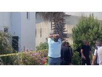 Ayakta durmakta güçlük çekti, deposunun yanışını gözyaşlarıyla izledi