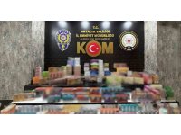 Antalya’da kaçakçılık operasyonlarında silah ve kaçak ürünler ele geçirildi