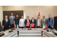 Alanyalı hayırseverden ALKÜ’ye bina bağışı