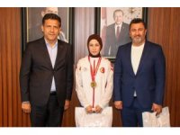 Kozanlı boksör Azranur, Gençler Olimpiyatları’nda Türkiye’yi temsil edecek