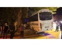 Alkollü sürücünün kullandığı minibüs iş yerine daldı: 2 yaralı