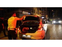 Şampiyonluk konvoyundan ayrılan alkollü otomobil sürücüsü ile motosiklet çarpıştı: 1 ağır yaralı