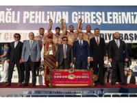 Manavgat’ta başpehlivanlık kemeri Feyzullah Aktürk’ün