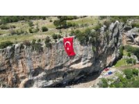 Aserin Kayası eşsiz manzarasıyla dikkat çekiyor