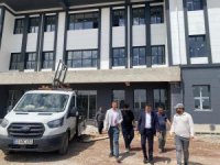 Hassa’da kamu binaları yükseliyor