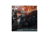 Dörtyol’da otomobilin motor kısmından alevler yükseldi