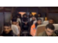 Minibüs dolusu göçmen yakalandı, 3 organizatör tutuklandı