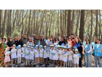 Kemer’de minik ellerden çevre temizliği