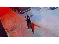 Silahı ateş almayınca panikledi, sonra yeniden ateş açtı... O anlar kamerada