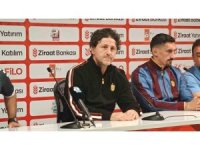 Fatih Tekke: "Yarın takım olarak en güçlü ve en istekli halimizle sahada olacağız"
