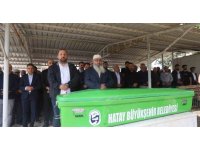 Aşırı yağış sonrası aracıyla şarampole devrilen vatandaş son yolculuğuna uğurlandı