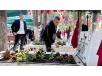 Mersin’de bayramda şehitlik unutulmadı