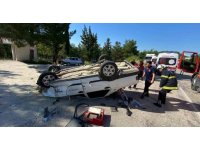 Osmaniye’de kontrolden çıkan araç takla attı: 2 yaralı