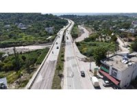 Yaşanan sel felaketinde yıkılarak 2 gence mezar olan Karaçay Köprüsü onarımı yapılarak trafiğe açıldı
