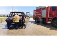 Hassa’da yanan minibüs kullanılmaz hale geldi