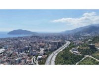 24 ilçede nüfusuyla ilk sırada olan Alanya ilçesinde il olma beklentisi