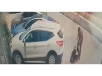 Platonik aşk dehşeti: Genç kadını sokak ortasında bıçakladı