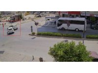 Antalya’da göz göre göre gelen kaza kamerada