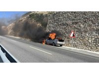Otomobili alev alev yanan adam, "Cana geleceğine mala gelsin" diyerek kendini teselli etti