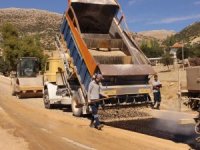 Başkan Böcek’ten Elmalı Bayındır’a asfalt hizmeti