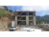 Kahramanmaraş’ta inşaattan düşen işçi ağır yaralandı