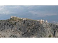 UNESCO listesindeki Anavarza Antik Kenti ziyaretçilerini ağırlıyor
