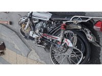 Mersin’de otomobille çarpışan motosiklet sürücüsü ağır yaralandı
