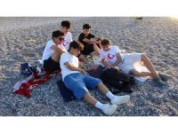 YKS nedeniyle dev ekranlar kurulmadı, milli maç heyecanı Konyaaltı Sahili’ne taşındı