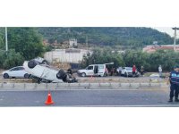 Mersin’de kaza yapan otomobil takla attı: 2 yaralı