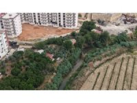 Kanalizasyonu akarsuya bağladılar, mahalle sakinleri sokağa çıkamıyor
