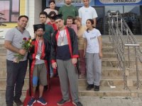 Osmaniye’de özel öğrencilerin mezuniyet sevinci