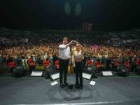 YKS sonrası gençler Derya Uluğ konserinde buluştu