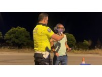 Denetim yapan polislere selam vermek için aracıyla yanlarına gitti, 3.28 promil alkollü çıktı