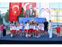 Mersin’de minik futbolcuların şenlik heyecanı sona erdi
