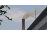 Tekstil fabrikasından yayılan kömür dumanı mahalleliyi canından bezdirdi