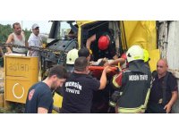 Mersin’de tırlar kafa kafaya çarpıştı: 1 ölü, 2 yaralı