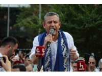 Özgür Özel’den yeni parti sinyali: "Sizi hiç üzmeden yeni bir yol açacağız"