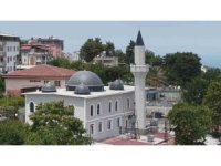Depremin ardından inşa edilen 131. cami dualarla ibadete açıldı