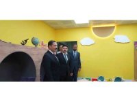 Yayladağı ilçe halk kütüphanesi hizmete açıldı