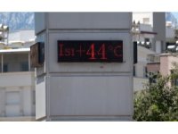 Antalya’da termometreler 44 dereceyi gördü